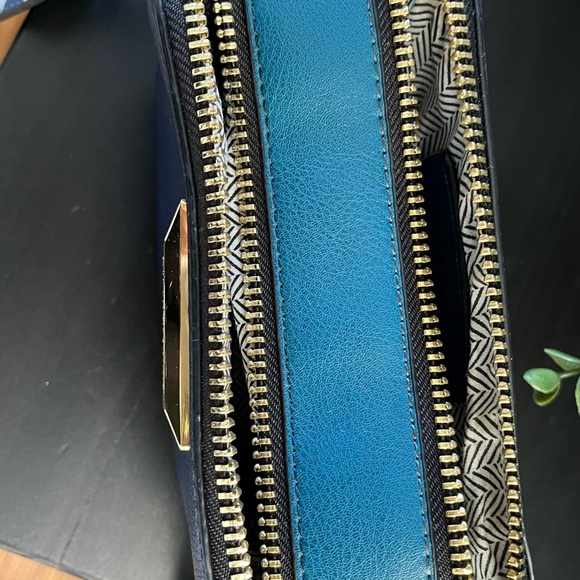 Steve Madden - Picture 3 of 5